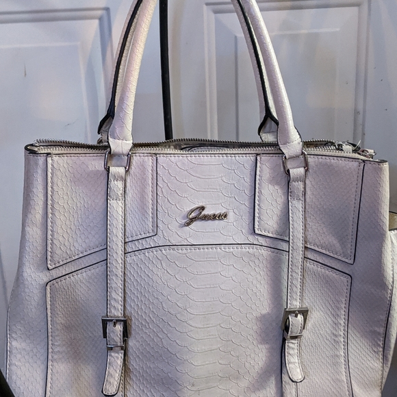 GUESS HANDBAGS - Picture 12 of 16